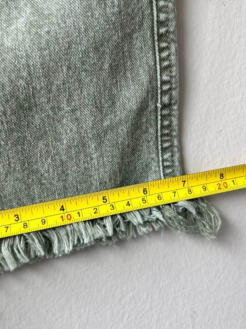 7 For All Mankind High Waist Cropped Straight Jeans Green Frayed Hem Size 28 - Picture 13 of 13
